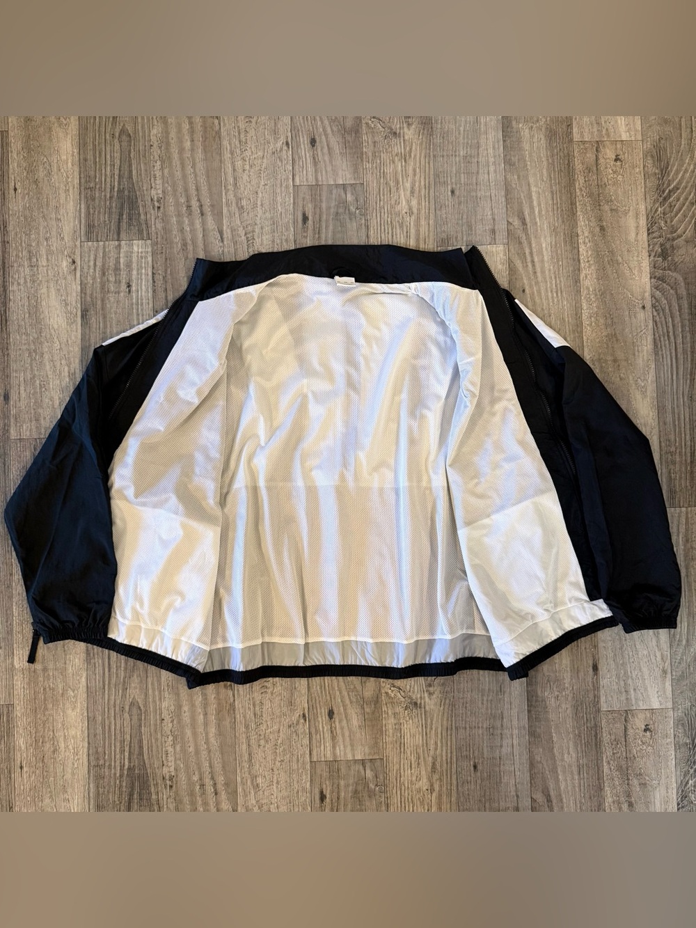 NIKE Men’s Windbreaker Jacket - Picture 3 of 4